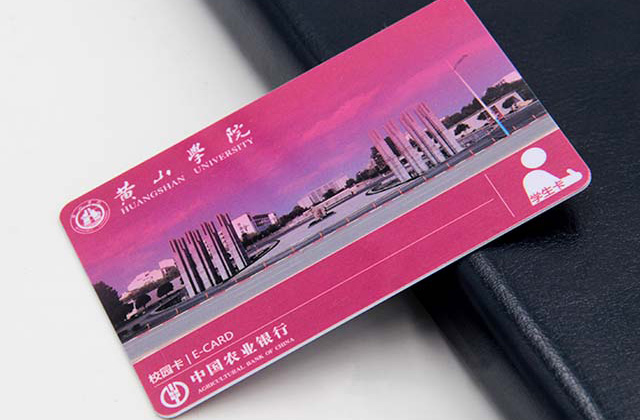 福州市一門禁卡可通刷多個小區？究竟誰其責？